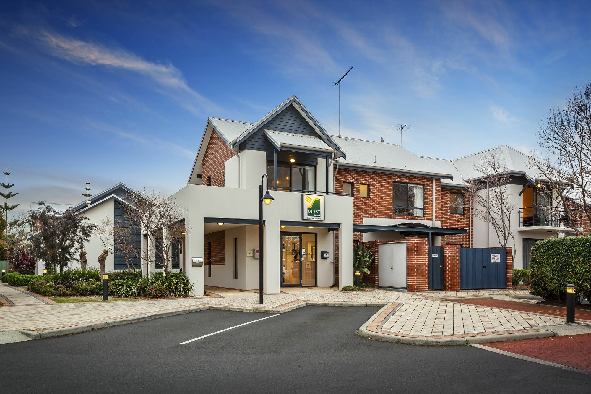 Quest Bunbury Aparthotel Exterior photo
