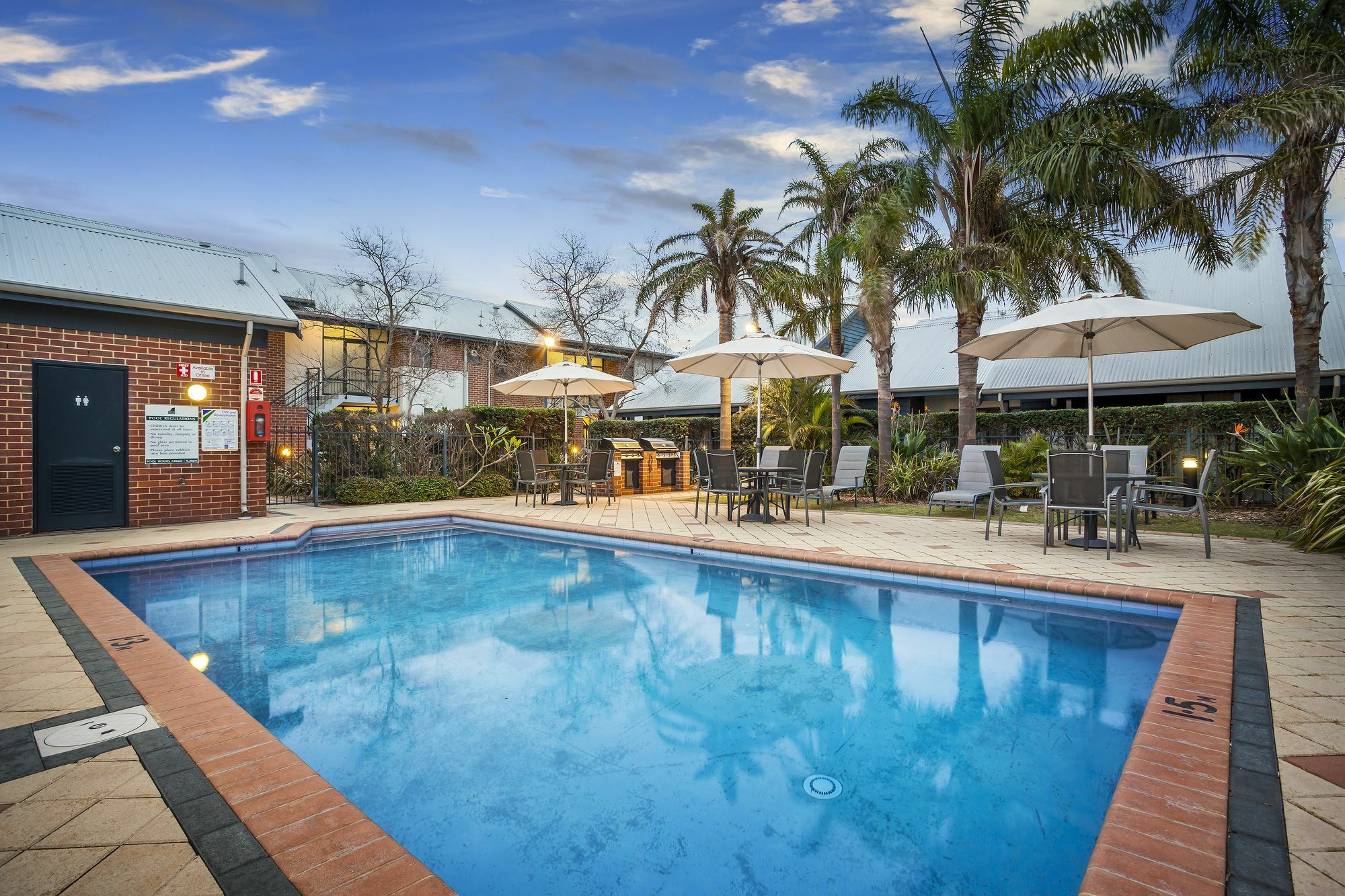 Quest Bunbury Aparthotel Exterior photo